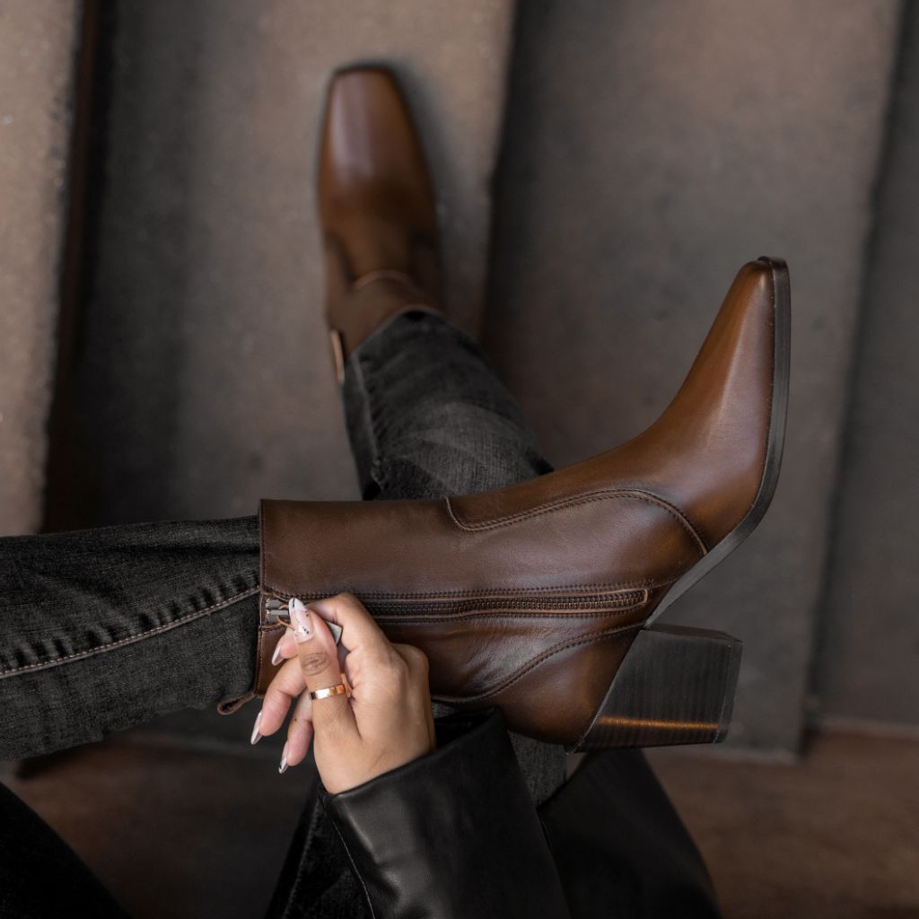 Soho Zip | Chocolate - Image 8